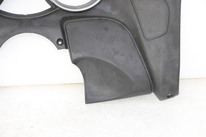 photo de OBUDOWA LICZNIKA PIAGGIO MP3 LT 300 (2010 - 2016) - Struktura - zbliżenie