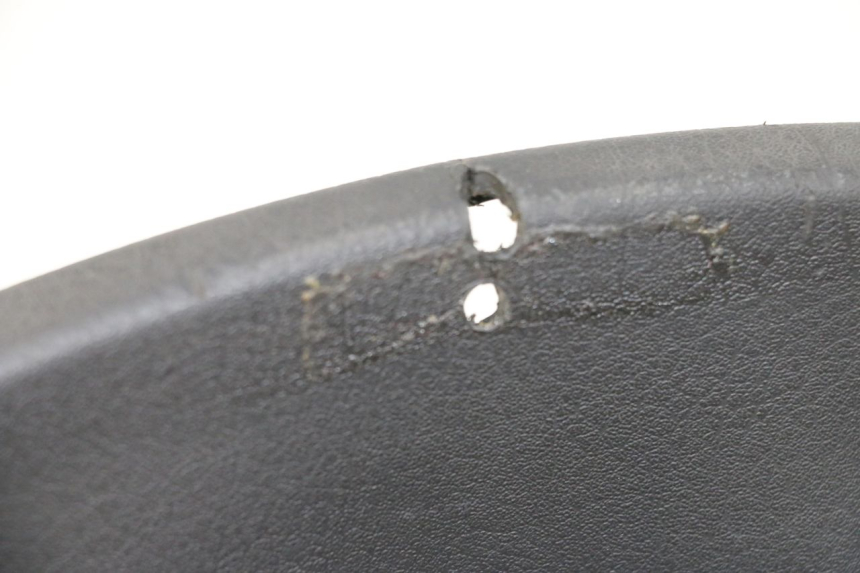 photo de OBUDOWA LICZNIKA PIAGGIO MP3 125 (2006 - 2014) - Stan powierzchni