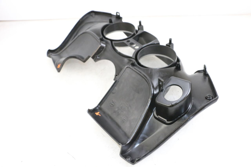 photo de OBUDOWA LICZNIKA PIAGGIO MP3 500 (2011 - 2015) - Zbliżenie techniczne