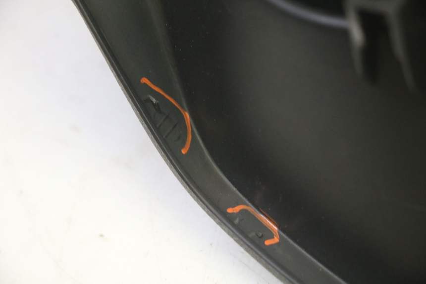 photo de OBUDOWA LICZNIKA PIAGGIO MP3 RL 250 (2006 - 2010) - Stan powierzchni