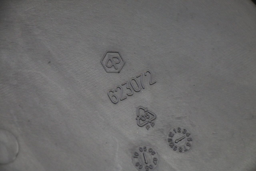 photo de OBUDOWA LICZNIKA PIAGGIO MP3 RL 250 (2006 - 2010) - Oznaczenia i referencje