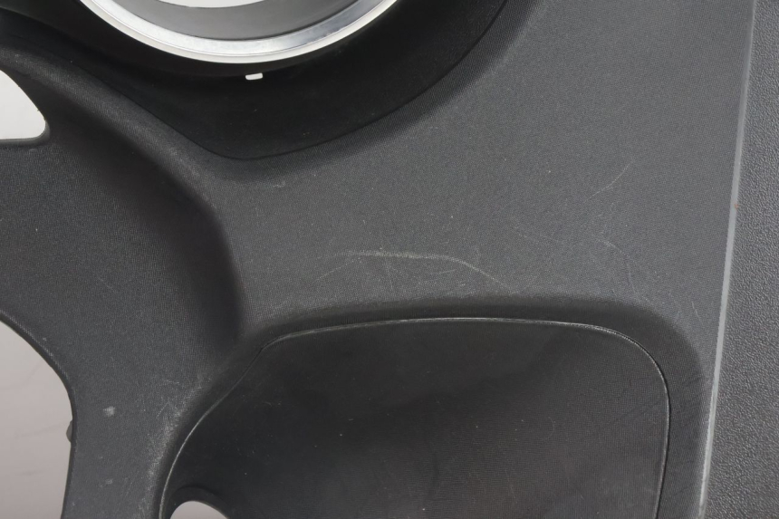 photo de OBUDOWA LICZNIKA PIAGGIO MP3 500 (2016 - 2018) - Inny kąt widzenia