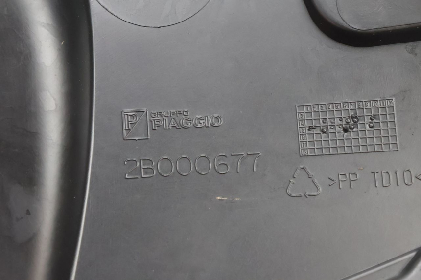 photo de OBUDOWA LICZNIKA PIAGGIO MP3 500 (2016 - 2018) - Oznaczenia i referencje