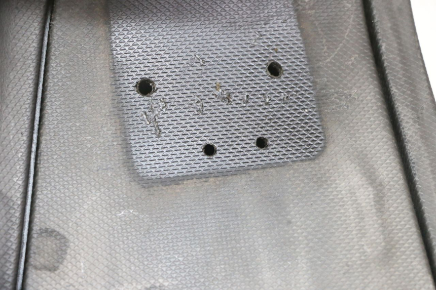 photo de OBUDOWA LICZNIKA GILERA NEXUS 125 (2009 - 2013) - Zbliżenie techniczne