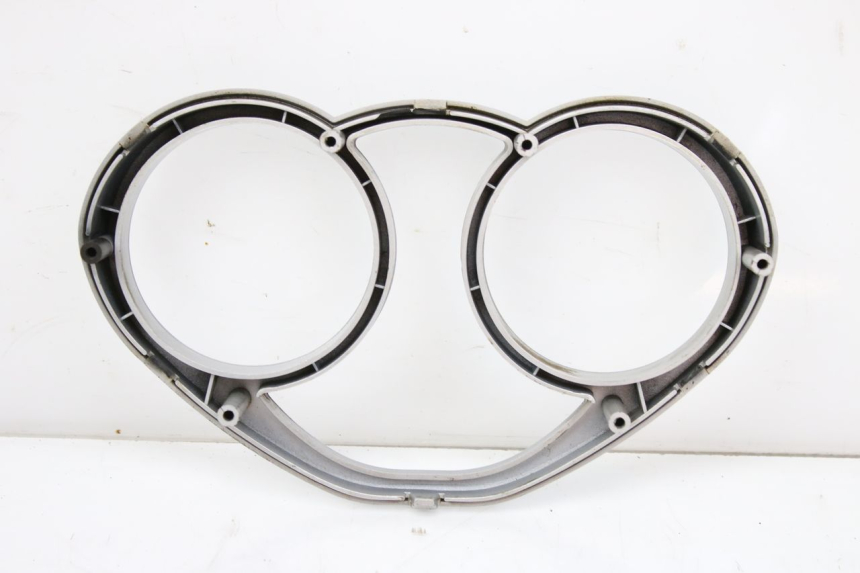 photo de OBUDOWA LICZNIKA KEEWAY OUTLOOK 125 (2007 - 2013) - Zoom stanu zużycia