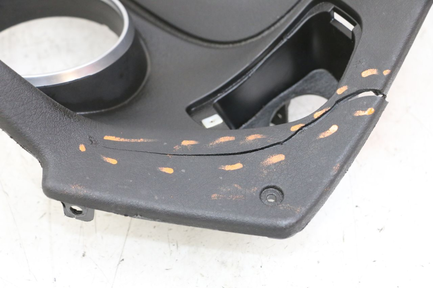 photo de OBUDOWA LICZNIKA PIAGGIO MP3 LT 400 (2007 - 2012) - Stan powierzchni