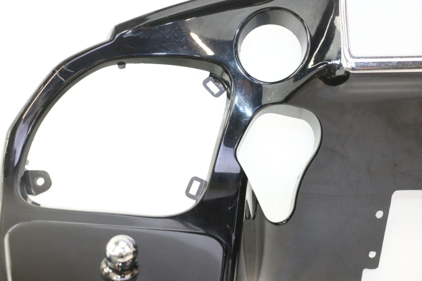 photo de OBUDOWA LICZNIKA HARLEY DAVIDSON ROAD GLIDE FLTRXSE 1920 (2018 - 2022) - Zoom stanu zużycia