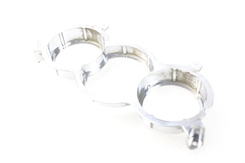 photo de OBUDOWA LICZNIKA PEUGEOT SATELIS 300 (2012 - 2015) - Zoom stanu zużycia