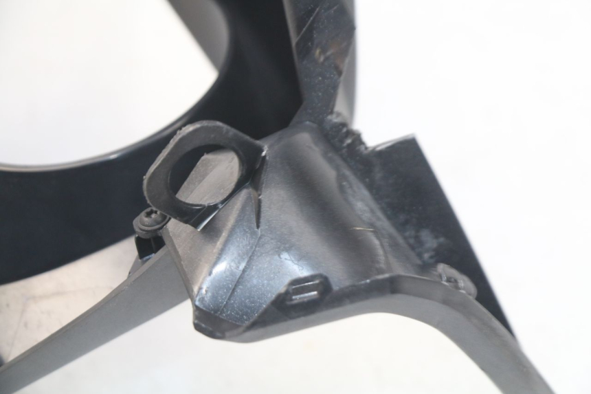 photo de OBUDOWA LICZNIKA PEUGEOT SATELIS 500 (2007 - 2013) - Zoom stanu zużycia