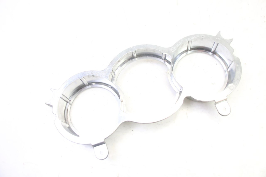 photo de OBUDOWA LICZNIKA PEUGEOT SATELIS 250 (2006 - 2012) - Zbliżenie techniczne