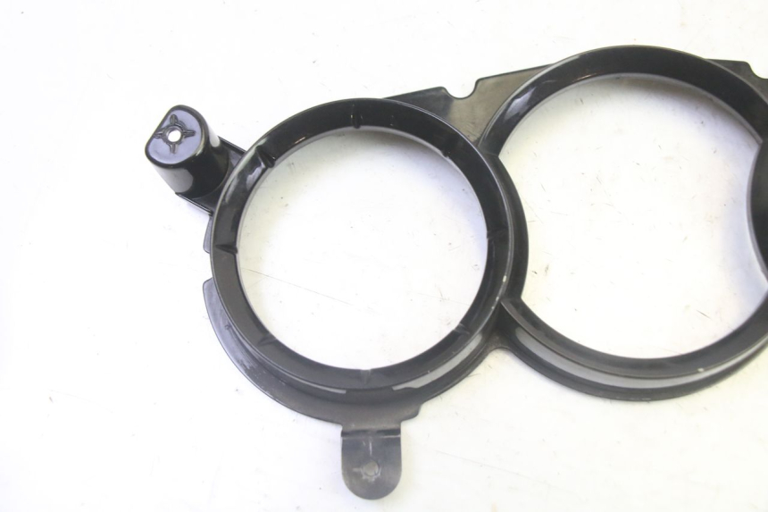 photo de OBUDOWA LICZNIKA PEUGEOT SATELIS 125 (2013 - 2018) - Szczegół części