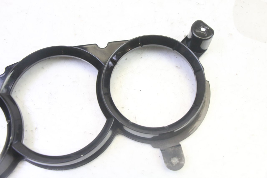 photo de OBUDOWA LICZNIKA PEUGEOT SATELIS 125 (2013 - 2018) - Zoom stanu zużycia