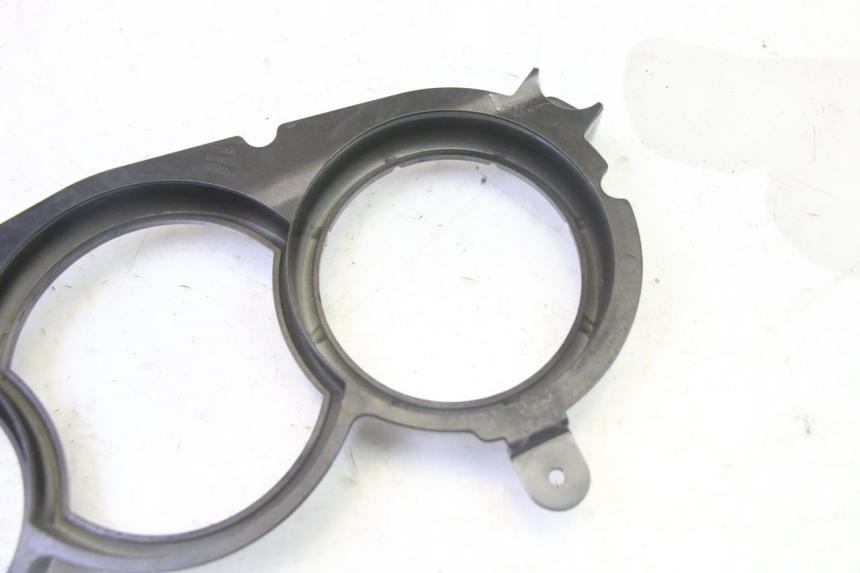 photo de OBUDOWA LICZNIKA PEUGEOT SATELIS 125 (2013 - 2018) - Punkty mocowania