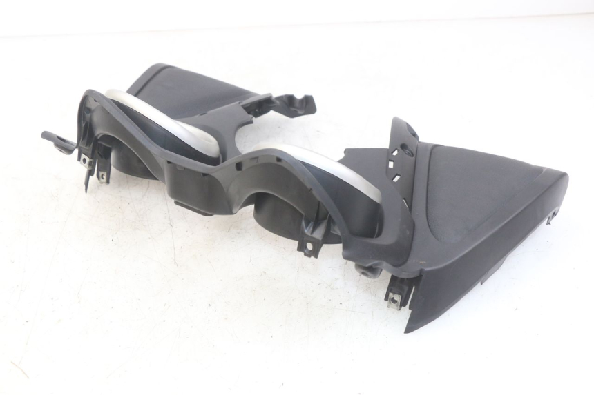 photo de OBUDOWA LICZNIKA MBK SKYCRUISER 125 (2010 - 2013) - Zbliżenie techniczne