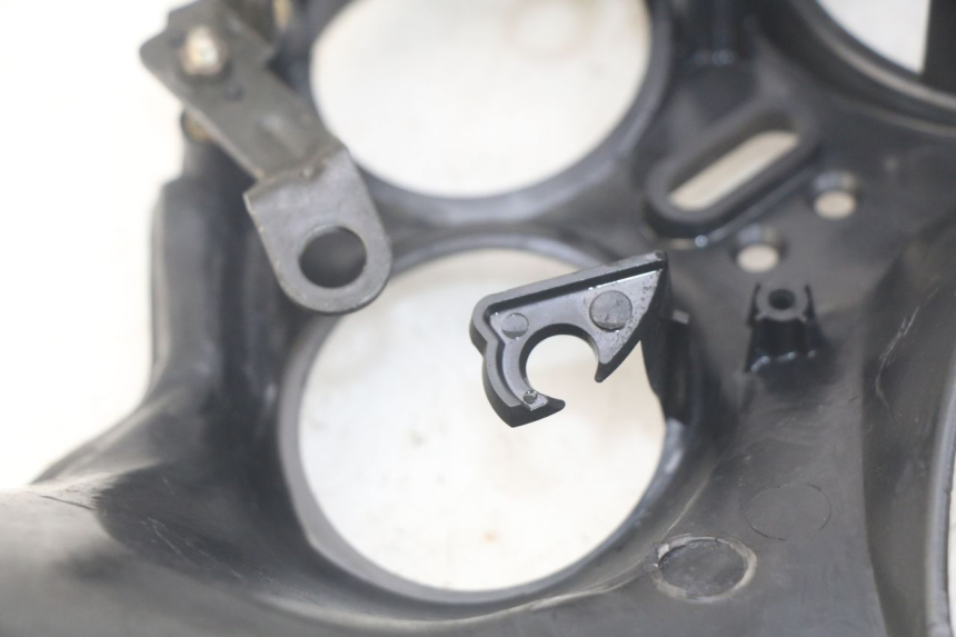 photo de OBUDOWA LICZNIKA TRIUMPH SPRINT ST 955 (1999 - 2001) - Inny kąt widzenia