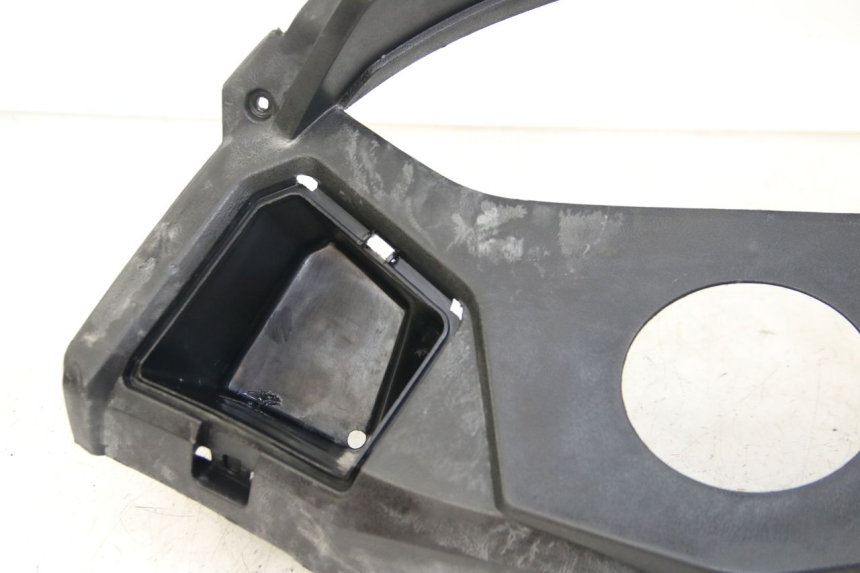 photo de OBUDOWA LICZNIKA RAZZO STEED 125 (2012 - 2018) - Szczegół części