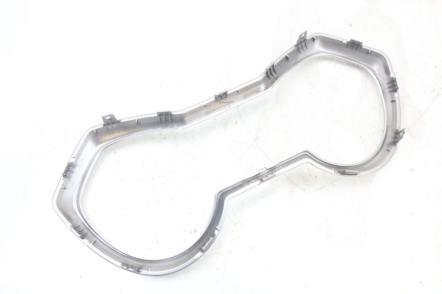 photo de OBUDOWA LICZNIKA YAMAHA XMAX X-MAX ABS 125 (2017 - 2020) - Zbliżenie techniczne