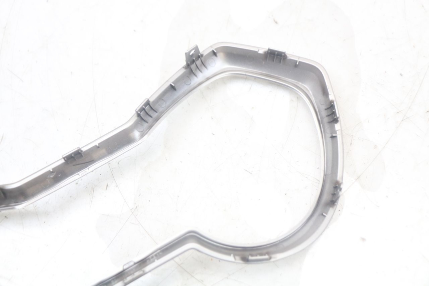 photo de OBUDOWA LICZNIKA YAMAHA XMAX X-MAX ABS 125 (2017 - 2020) - Punkty mocowania