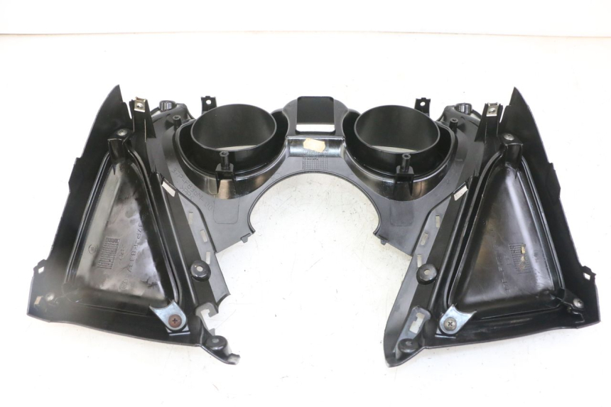 photo de OBUDOWA LICZNIKA YAMAHA X-MAX XMAX 125 (2010 - 2013) - Szczegóły charakterystyczne