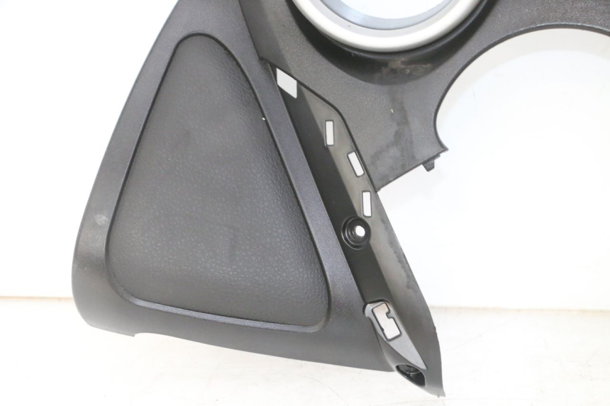 photo de OBUDOWA LICZNIKA YAMAHA X-MAX XMAX 125 (2010 - 2013) - Zbliżenie techniczne