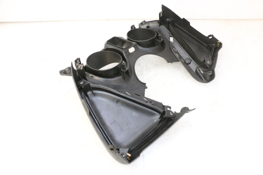 photo de OBUDOWA LICZNIKA YAMAHA X-MAX XMAX 125 (2010 - 2013) - Zbliżenie techniczne