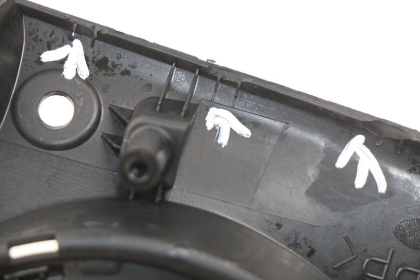 photo de OBUDOWA LICZNIKA YAMAHA YP T-MAX TMAX 530 (2017 - 2020) - Szczegół części