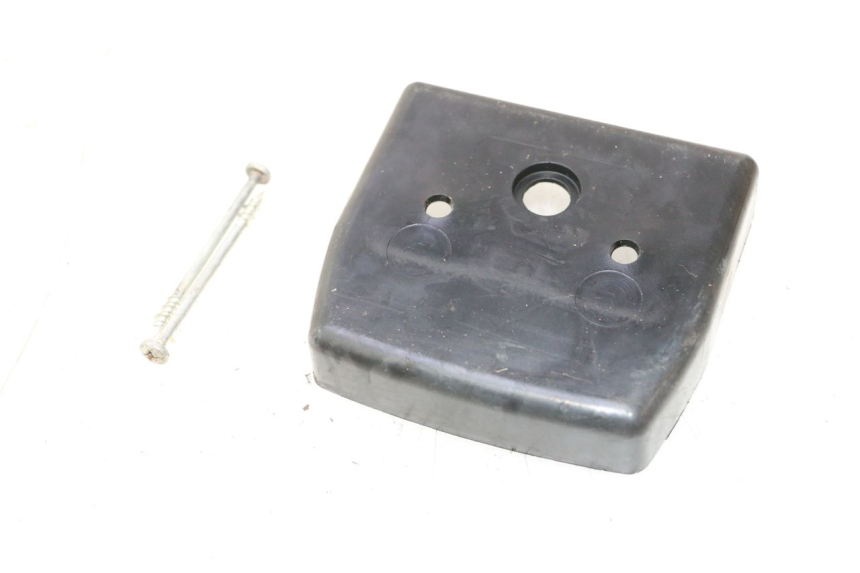 photo de OBUDOWA ŚWIATŁA TYLNEGO PEUGEOT 103 SPX CLIP 50 (1989 - 1992) - Szczegół części