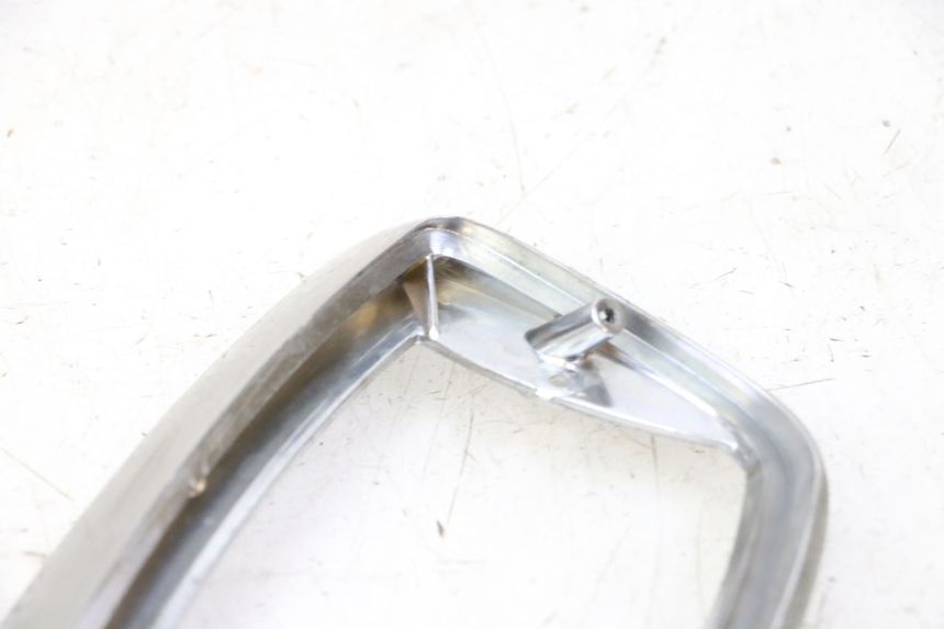 photo de OBUDOWA ŚWIATŁA TYLNEGO PIAGGIO LXV 4T 50 (2009 - 2013) - Zbliżenie techniczne