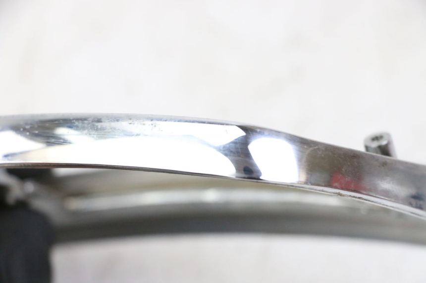 photo de OBUDOWA ŚWIATŁA TYLNEGO PIAGGIO VESPA LX 2T 50 (2005 - 2013) - Zoom stanu zużycia