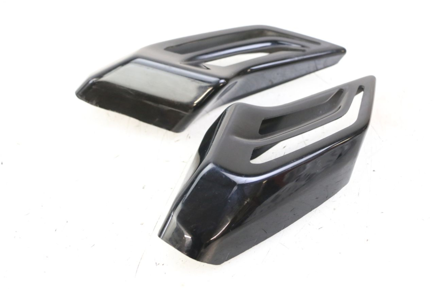 photo de OBUDOWA ŚWIATŁA TYLNEGO YAMAHA YP T-MAX TMAX 530 (2017 - 2020) - Zbliżenie techniczne