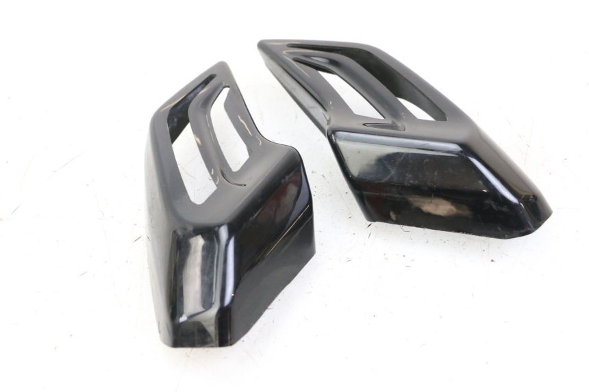 photo de OBUDOWA ŚWIATŁA TYLNEGO YAMAHA YP T-MAX TMAX 530 (2017 - 2020) - Widok ogólny