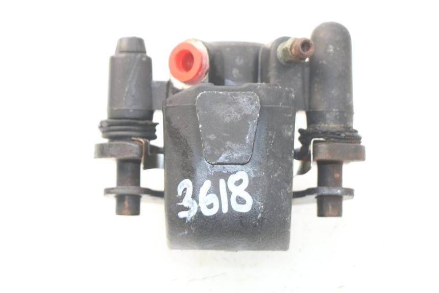 photo de ZACISK HAMULCA TYLNEGO CHINESE QUAD ATV ENFANT 125 - Zbliżenie techniczne