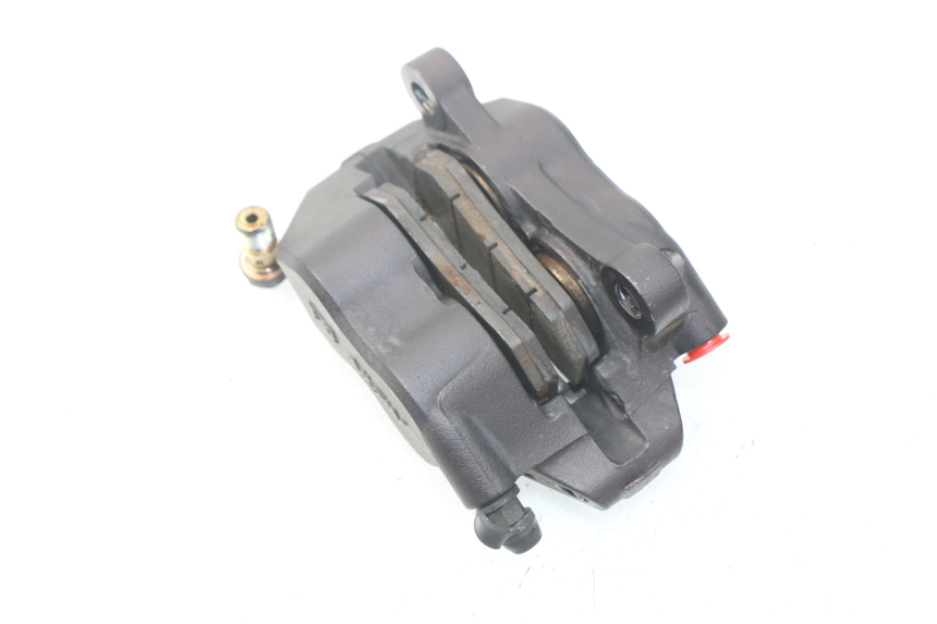 photo de ZACISK HAMULCA TYLNEGO MV AGUSTA BRUTALE R WALLY 910 (2008 - 2008) - Inny kąt widzenia