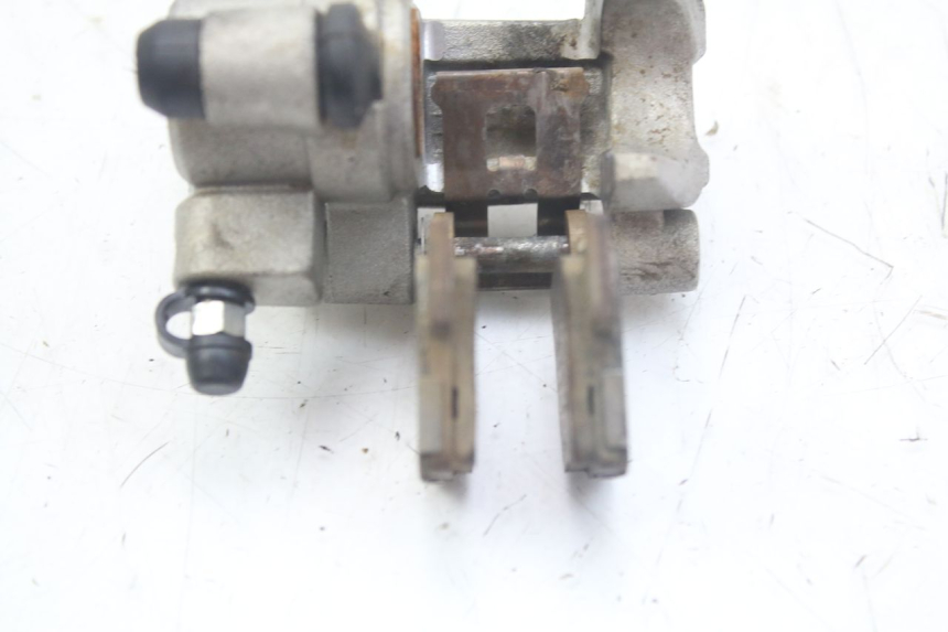 photo de ZACISK HAMULCA TYLNEGO HONDA CRF 250 (2010 - 2013) - Szczegół części