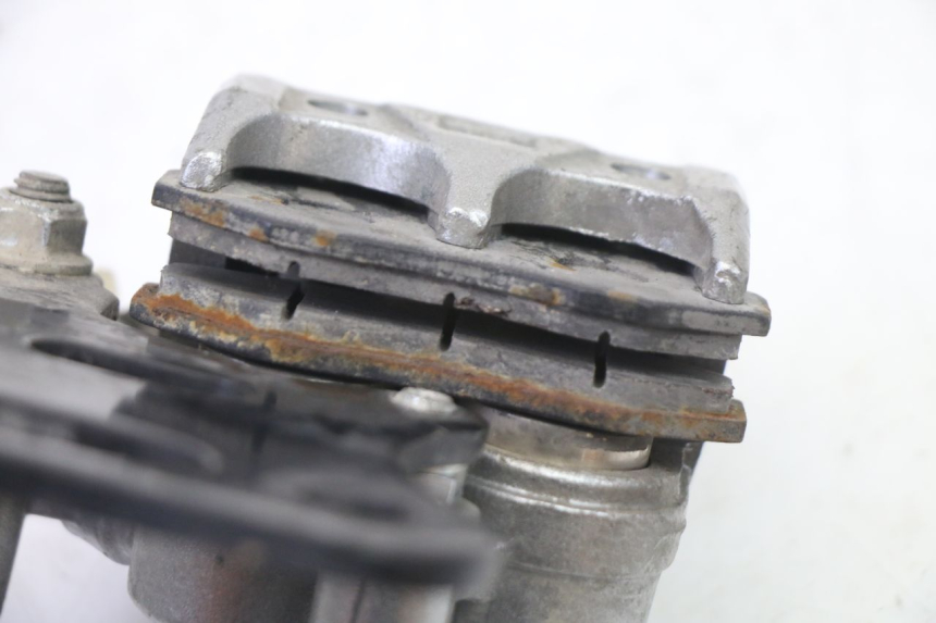 photo de ZACISK HAMULCA TYLNEGO CCR DIRT BIKE 125 - Oznaczenia i referencje