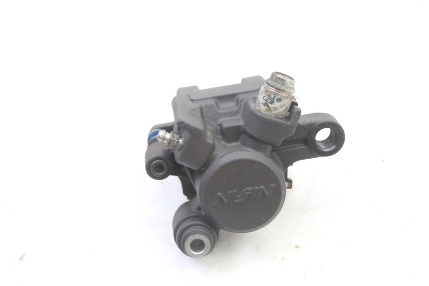 photo de ZACISK HAMULCA TYLNEGO SUZUKI GSR 750 (2011 - 2017) - Szczegół części