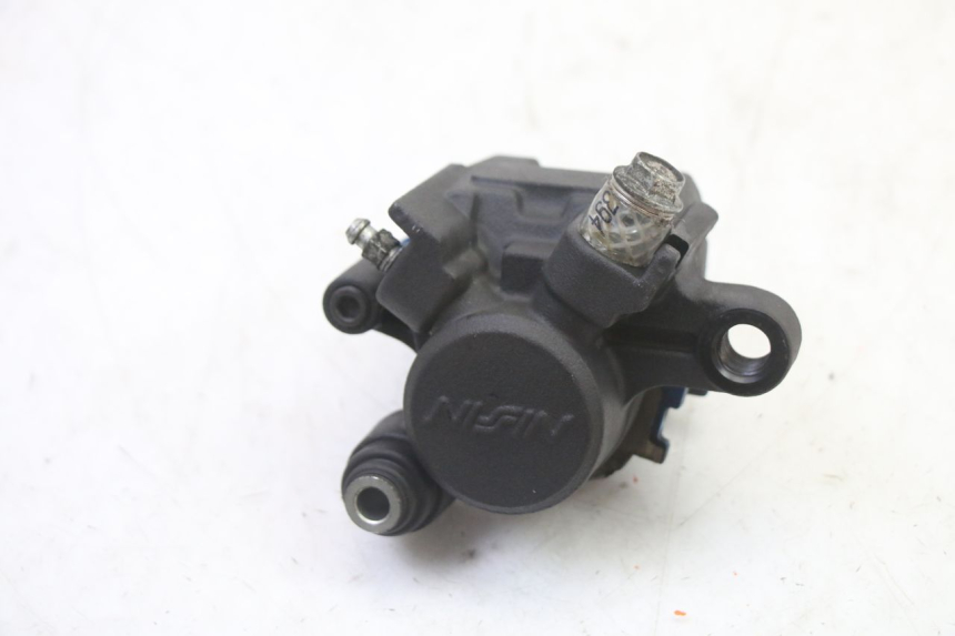 photo de ZACISK HAMULCA TYLNEGO SUZUKI GSR 750 (2011 - 2017) - Zoom stanu zużycia