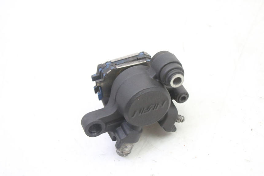 photo de ZACISK HAMULCA TYLNEGO SUZUKI GSR 750 (2011 - 2017) - Widok ogólny