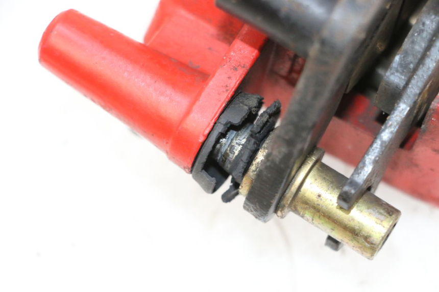 photo de ZACISK HAMULCA TYLNEGO JM MOTORS GTS 125 (2015 - 2019) - Zbliżenie techniczne