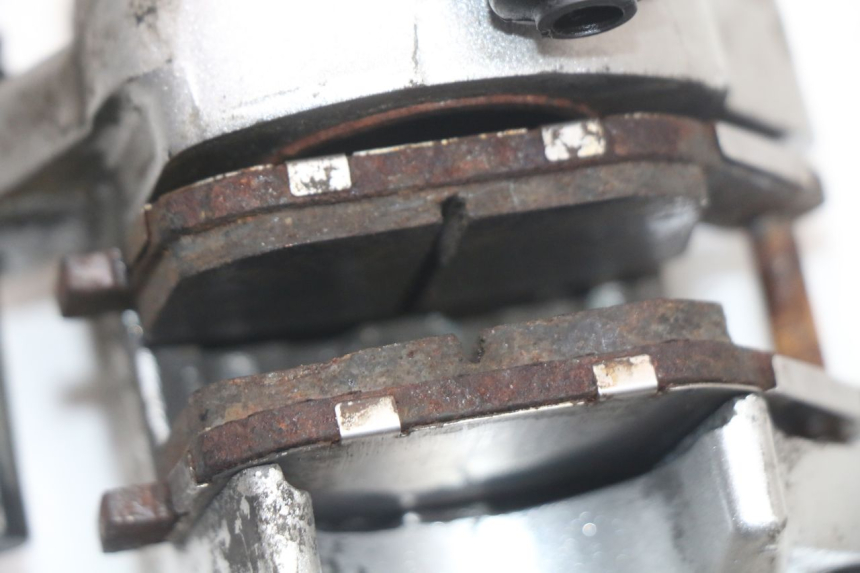 photo de ZACISK HAMULCA TYLNEGO HARLEY DAVIDSON SPORTSTER XL CUSTOM 883 (1999 - 2006) - Punkty mocowania