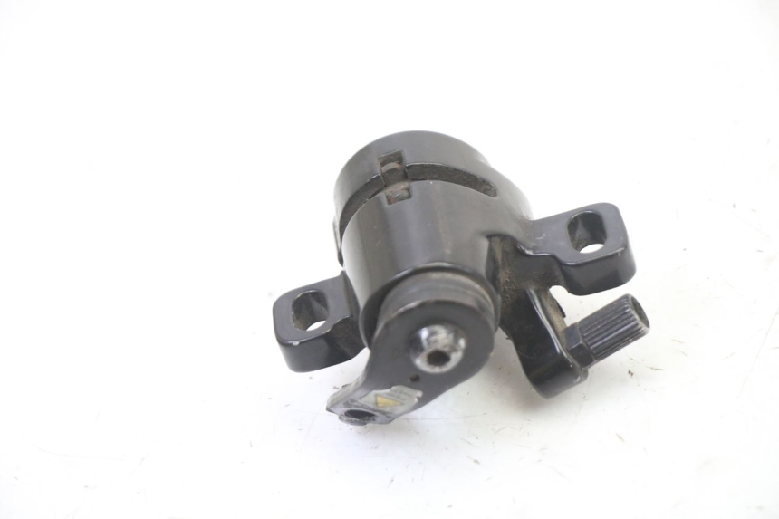 photo de ZACISK HAMULCA TYLNEGO XIAOMI MI PRO 2 1 - Zbliżenie techniczne