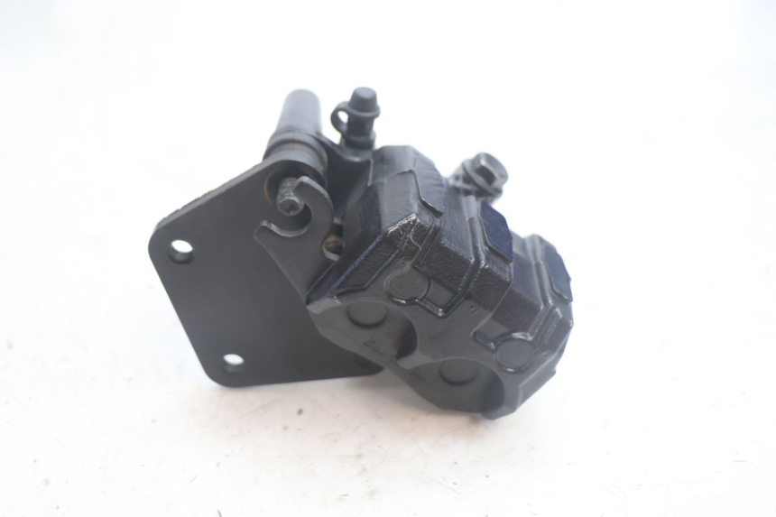 photo de TARCZA HAMULCOWA TYLNA JM MOTORS R-MAX TECH 50 (2024 - 2026) - Zbliżenie techniczne