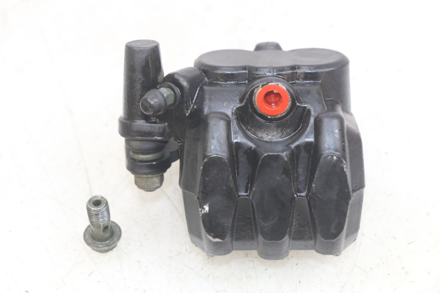 photo de ZACISK HAMULCA TYLNEGO YAMASAKI ROADSTER 50 (2013 - 2018) - Zbliżenie techniczne