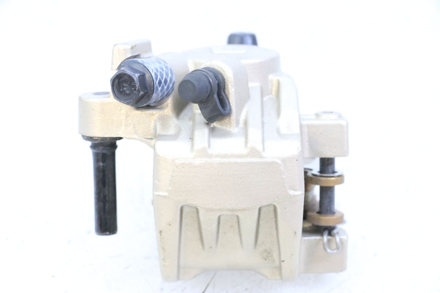 photo de ZACISK HAMULCA TYLNEGO ROYAL ENFIELD CONTINENTAL GT 650 (2019 - 2024) - Zbliżenie techniczne