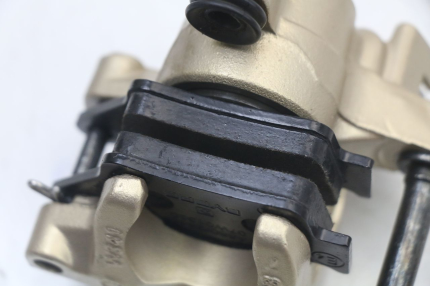 photo de ZACISK HAMULCA TYLNEGO ROYAL ENFIELD SCRAM 411 (2022 - 2024) - Widok ogólny