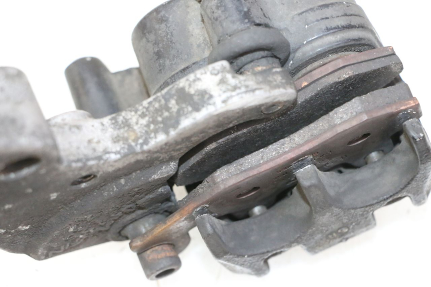 photo de ZACISK HAMULCA TYLNEGO PEUGEOT SATELIS 125 (2013 - 2018) - Inny kąt widzenia