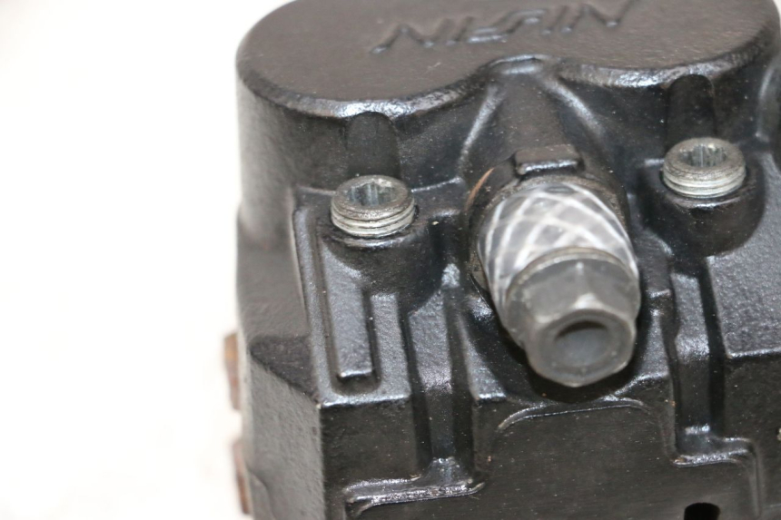 photo de ZACISK HAMULCA TYLNEGO PEUGEOT SATELIS 125 (2013 - 2018) - Inny kąt widzenia