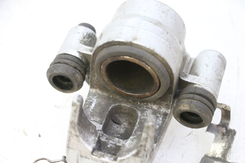 photo de ZACISK HAMULCA TYLNEGO GILERA SMT SUPERMOTARD 50 (2009 - 2017) - Zbliżenie techniczne