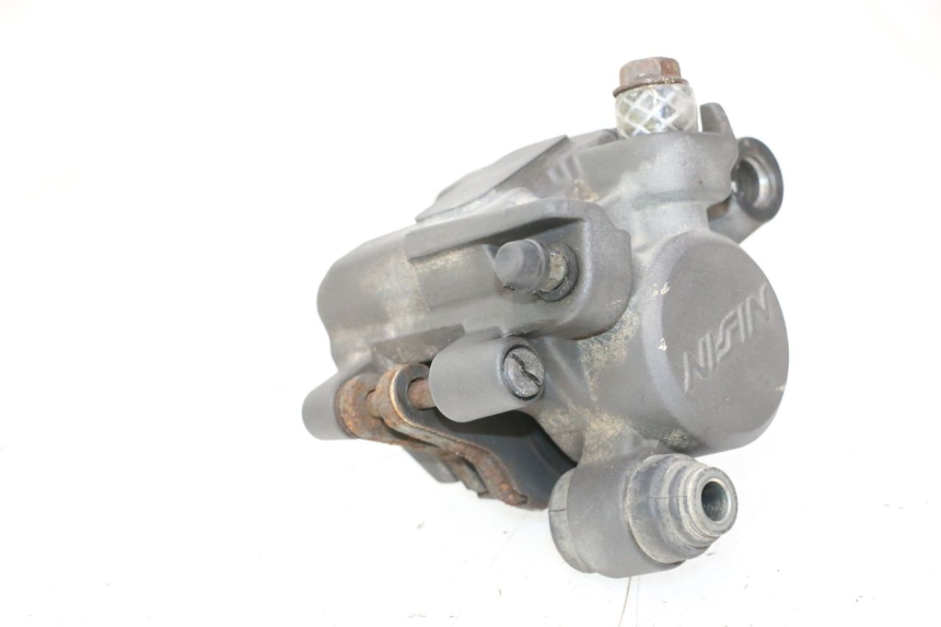 photo de ZACISK HAMULCA TYLNEGO SUZUKI SV S 650 (2003 - 2009) - Zbliżenie techniczne