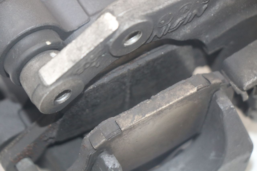 photo de ZACISK HAMULCA TYLNEGO KAWASAKI VERSYS ABS 650 (2015 - 2018) - Punkty mocowania